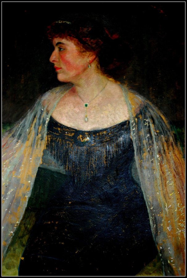 Obraz olejny na tekturze o wymiarach 70 x 100 cm w ciemnych barwach przedstawiający postać kobiecą w