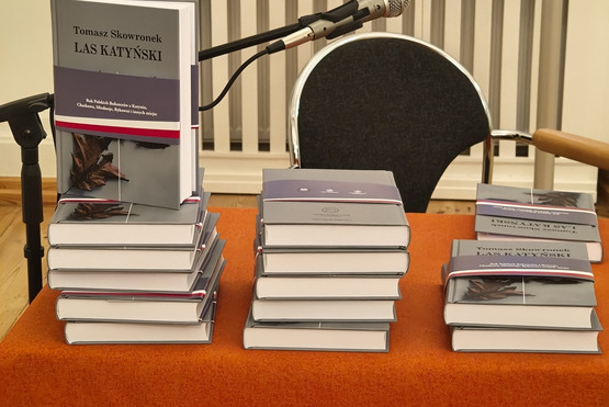 news Relacja ze spotkania z dr. inż. Tomaszem Skowronkiem autorem książki 'Las Katyński'